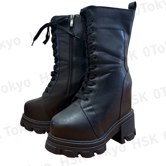 最上級の高さと安定感の18.5cmUPブーツ